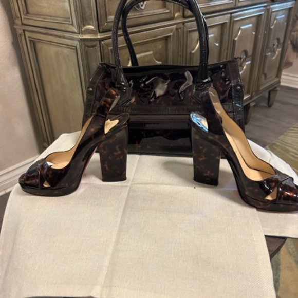 Christian Louboutin Purse -  Like New (no tags) - Picture 8 of 8